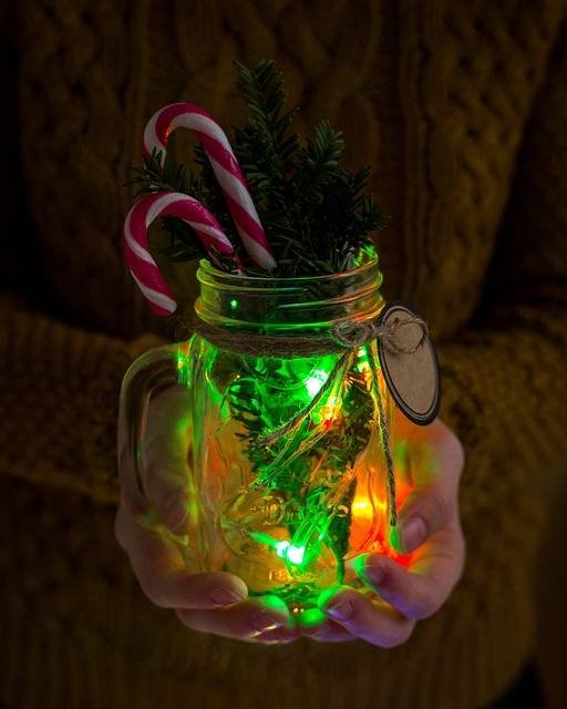 Quels sont les cadeaux fêtes les plus ludiques pour mettre l'ambiance?